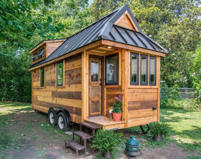 gallery-1471024658-cedar-mountain-tiny-house-001